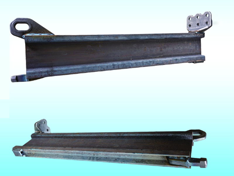 I140V重轨单挂式过度轨(公头).png
